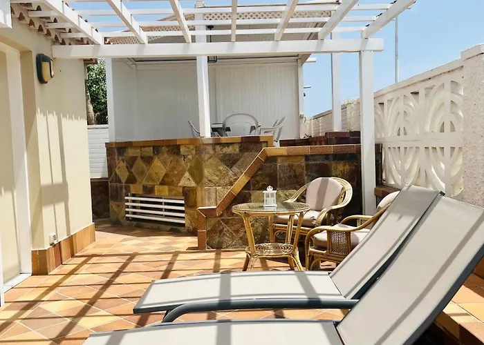 Townhouse El Mar Будинок відпочинку *