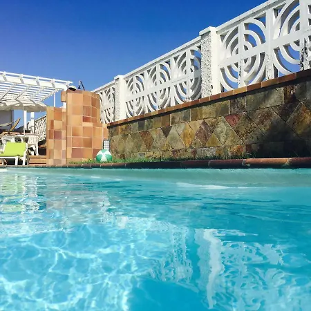 펜션 Townhouse El Mar *
