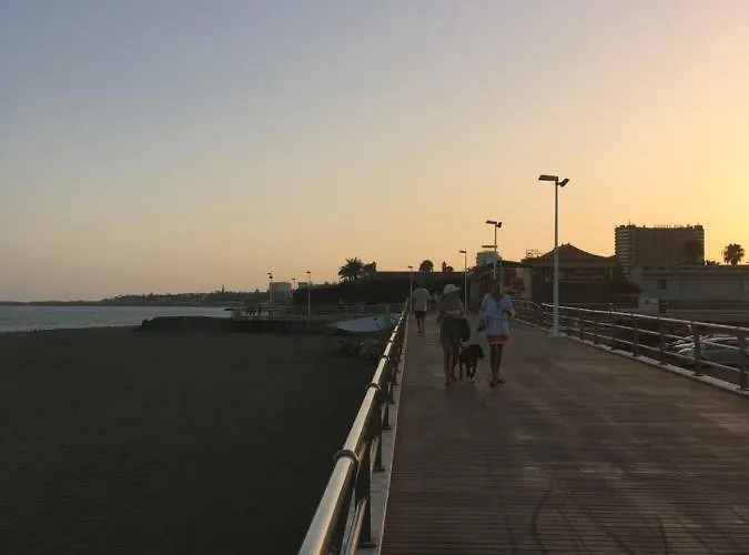 Townhouse El Mar 펜션 플라야 델 잉글스