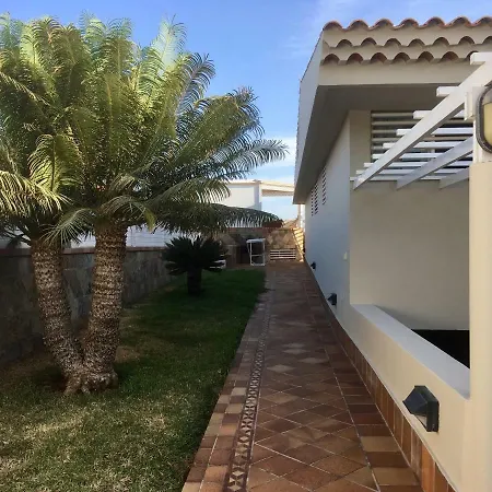 Townhouse El Mar Будинок відпочинку *